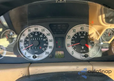 2002 Maserati Spyder Cambiocorsa z USA, uszkodzony, nr VIN ZAMBB18A820005905